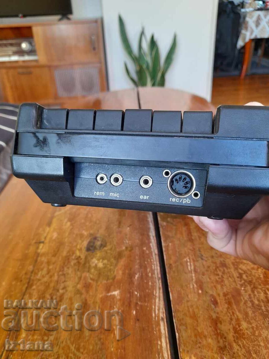 Delivery of Old Crown cassette player Delivery of Old Crown cassette player