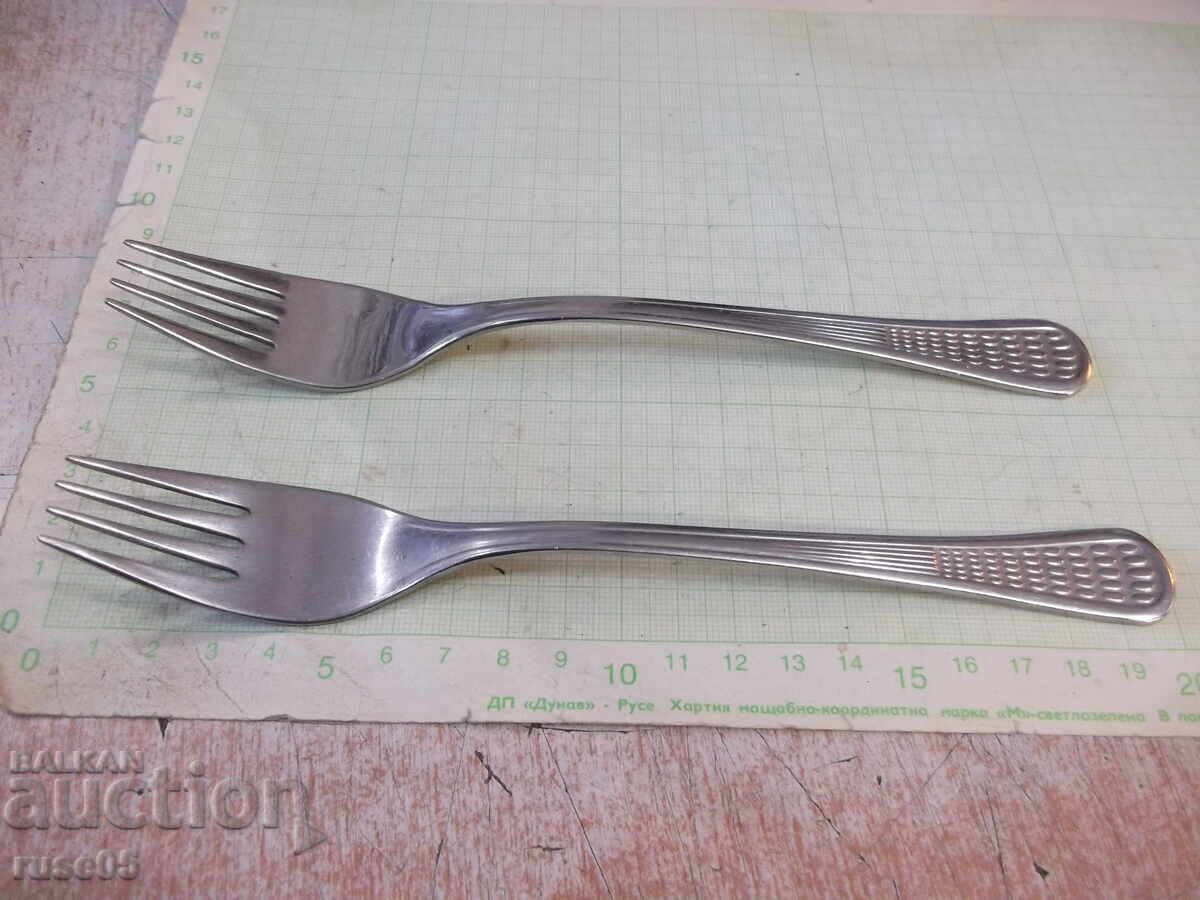 Lot de 2 buc. Furci „Perla” de la fabrica „P.Denev-Gabrovo”. cu preț 5.00 BGN | € 2.56 Lot de 2 buc. Furci „Perla” de la fabrica „P.Denev-Gabrovo”. cu preț 5.00 BGN | € 2.56