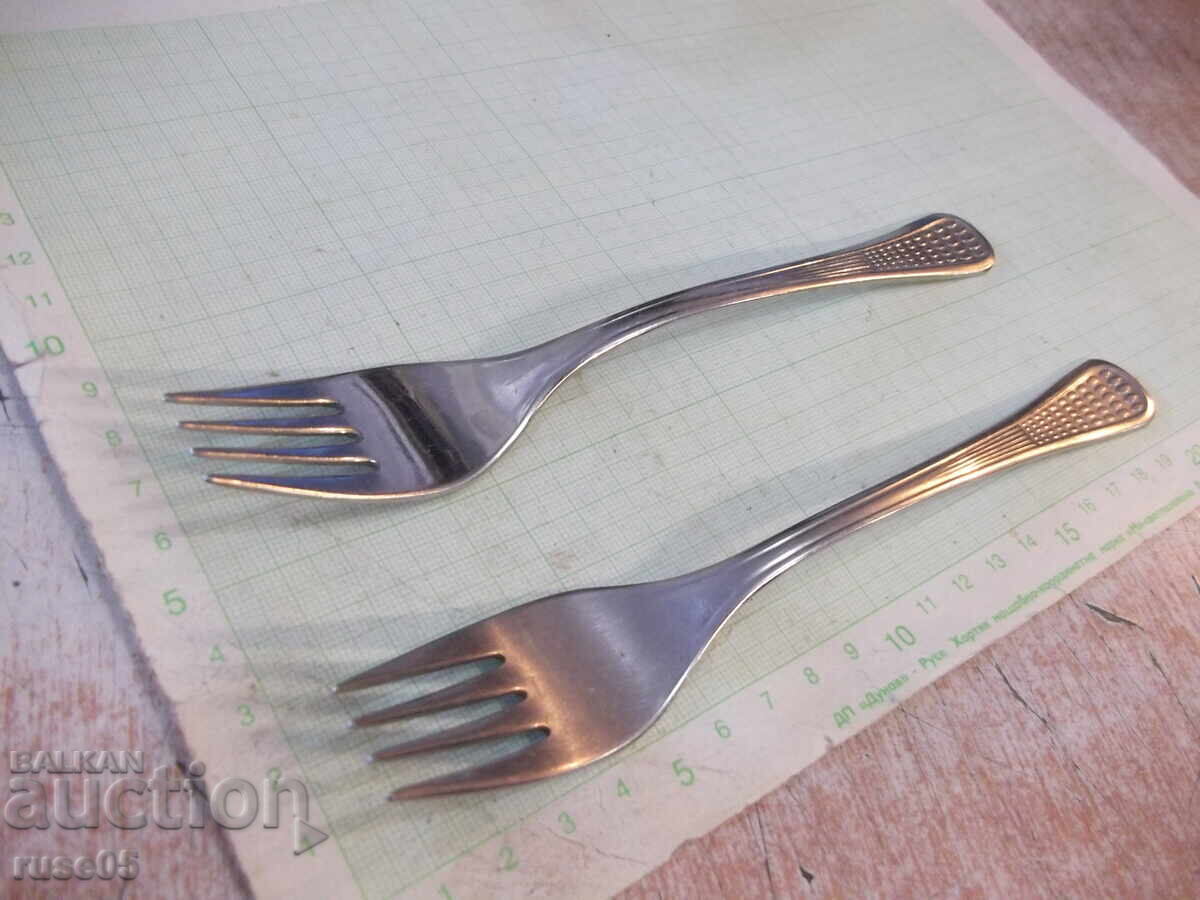 Licitație Lot de 2 buc. Furci „Perla” de la fabrica „P.Denev-Gabrovo”. Licitație Lot de 2 buc. Furci „Perla” de la fabrica „P.Denev-Gabrovo”.