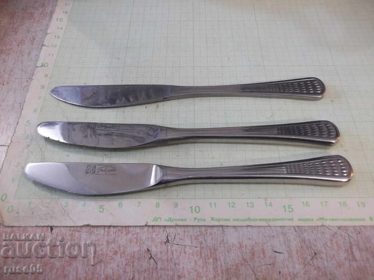 Licitație Lot de 3 buc. cuţitul „Perla” de la uzina „P. Denev-Gabrovo”. Licitație Lot de 3 buc. cuţitul „Perla” de la uzina „P. Denev-Gabrovo”.