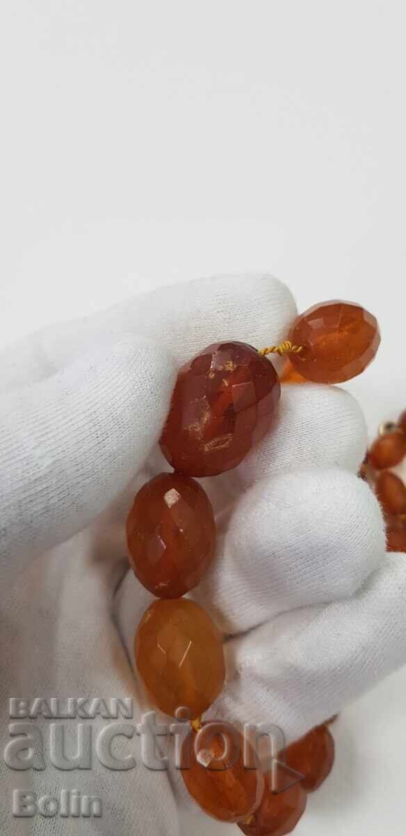 Faceted necklace, natural amber necklace 20th century. 39.4 g - 5