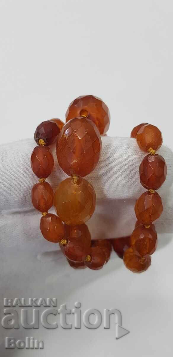 Faceted necklace, natural amber necklace 20th century. 39.4 g - 7