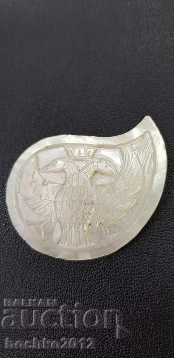 Licitație Perla gravată renascentist cu pasăre Pafta - secolul al XIX-lea Licitație Perla gravată renascentist cu pasăre Pafta - secolul al XIX-lea