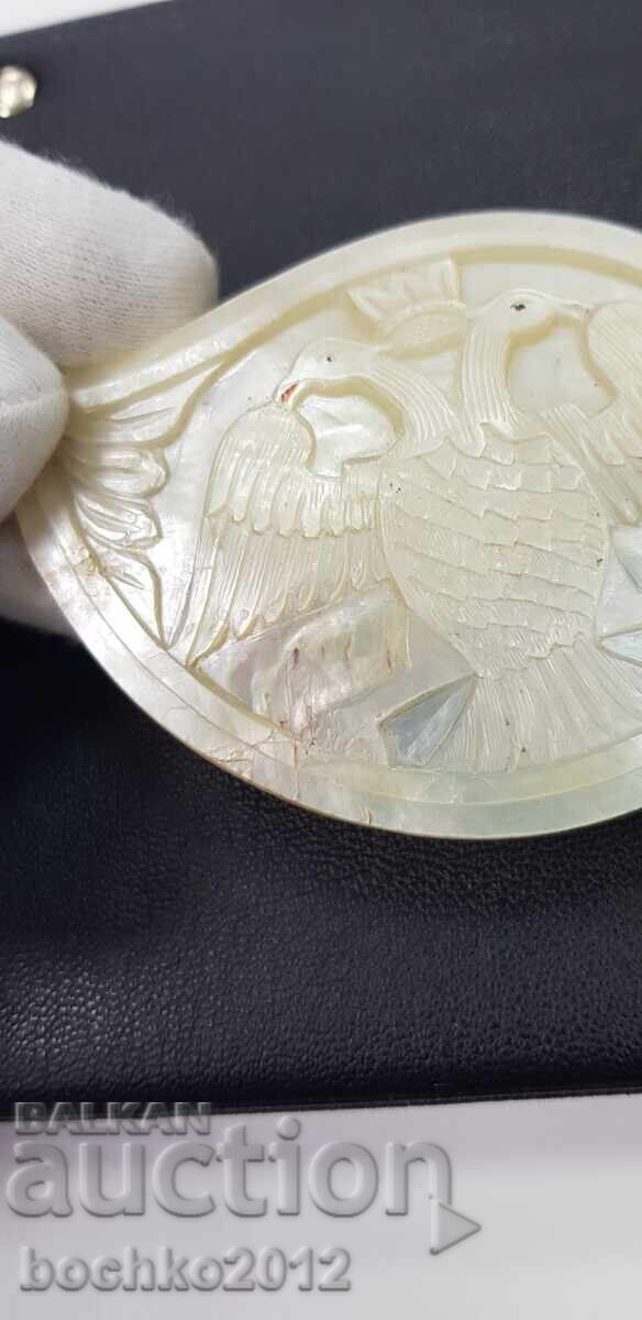 Renaissance engraved mother-of-pearl with a bird from the pafta - 19th century - 6 Renaissance engraved mother-of-pearl with a bird from the pafta - 19th century - 6