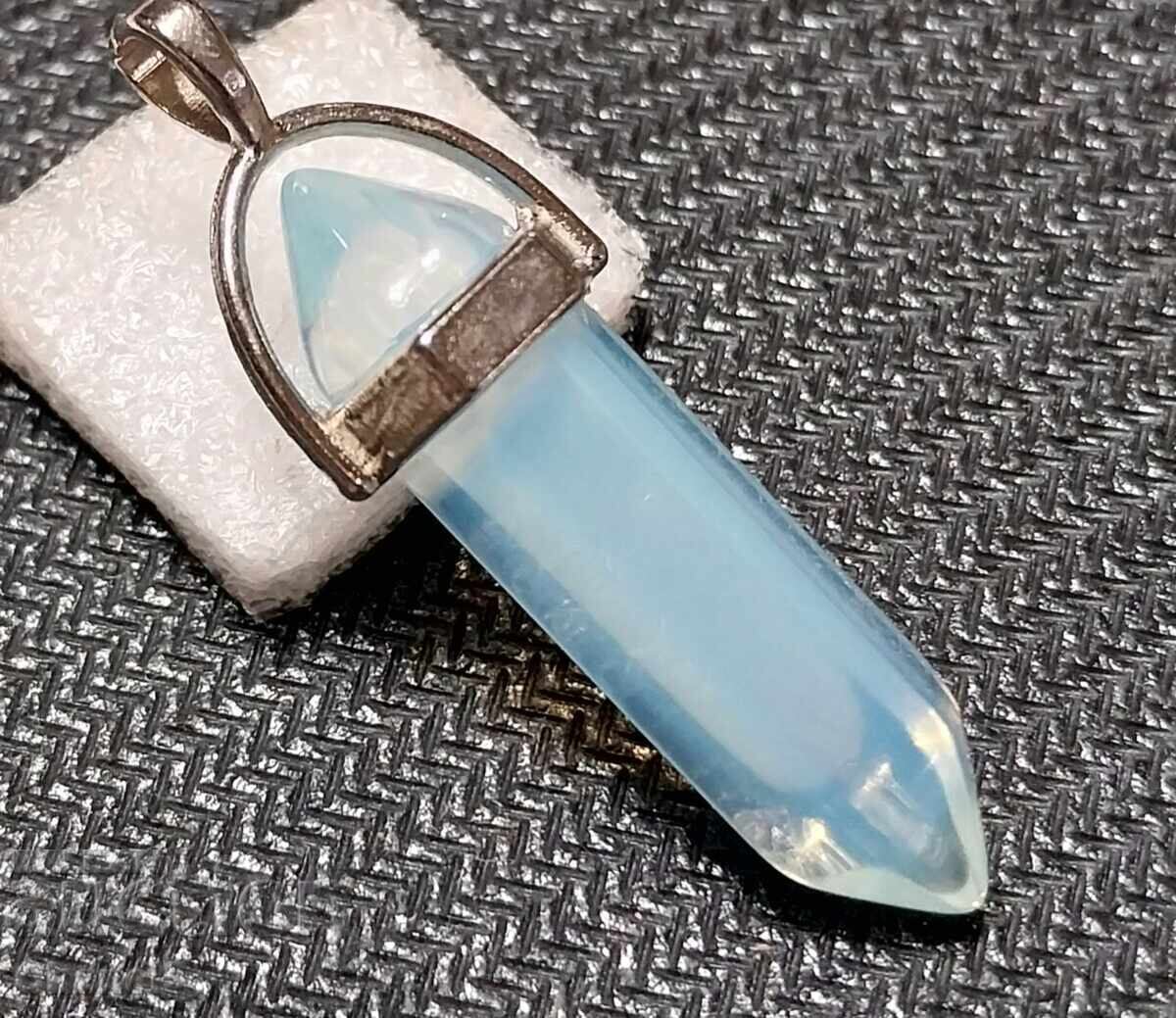 MOONSTONE MEDALLION (938) MOONSTONE MEDALLION (938)