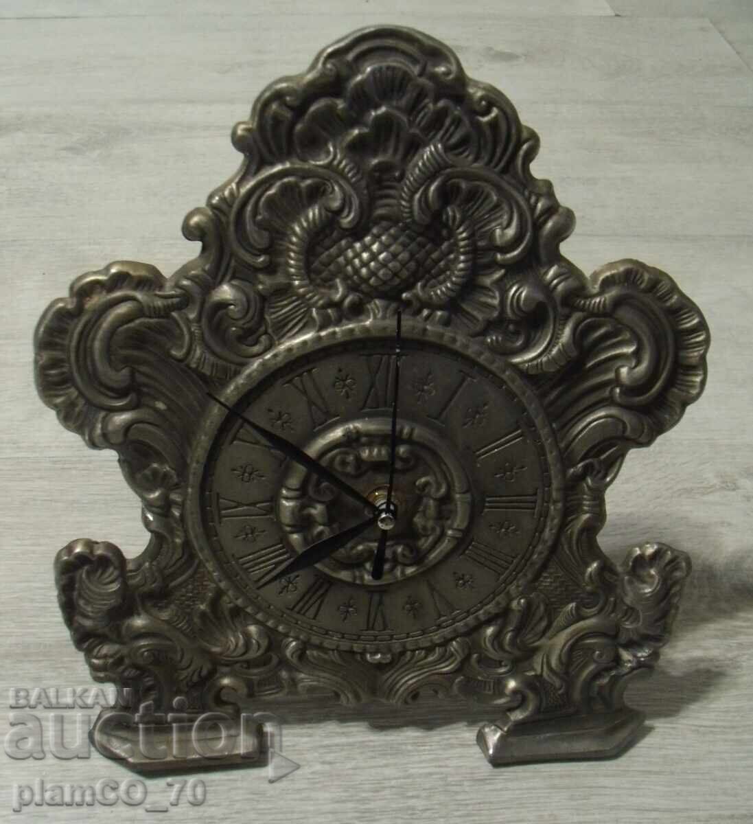 №*7840 old metal / tin table clock - SKS ZINN №*7840 old metal / tin table clock - SKS ZINN