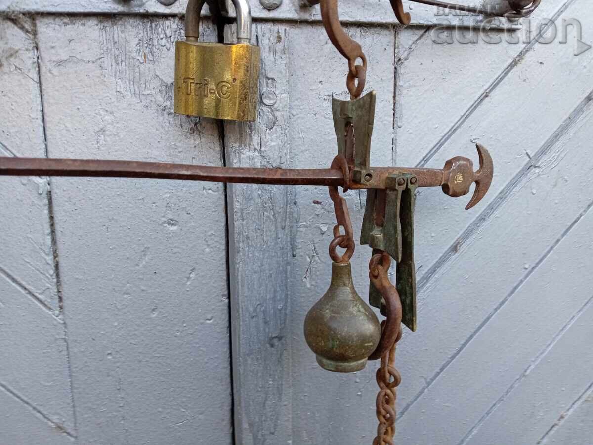 antique Ottoman scale with mace, scales in ounces and kilograms with price 111.00 BGN | € 56.75 antique Ottoman scale with mace, scales in ounces and kilograms with price 111.00 BGN | € 56.75