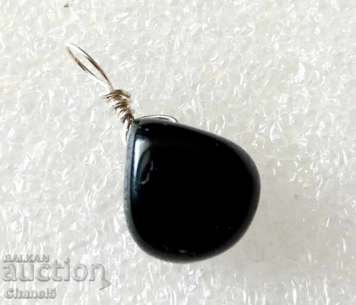 Auction MEDALLION with BLACK ONYX AND SILVER 925 (945) Auction MEDALLION with BLACK ONYX AND SILVER 925 (945)