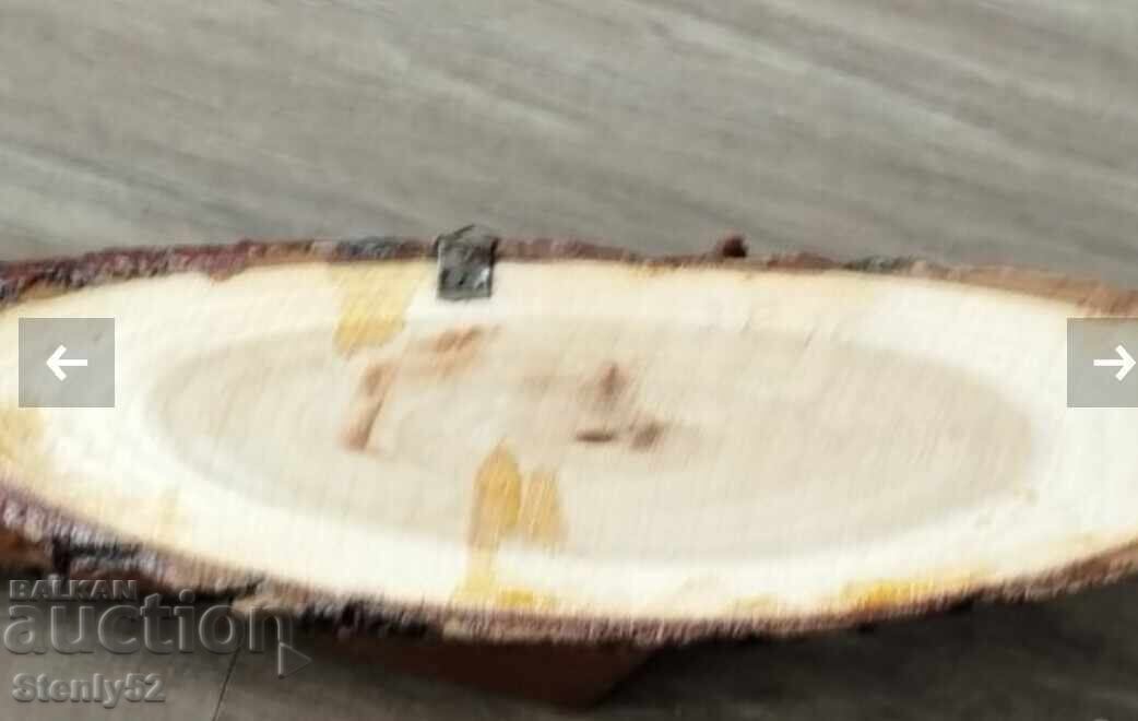 Аукцион Сувенир, дървена къщичка за закачване на стена. Аукцион Сувенир, дървена къщичка за закачване на стена.