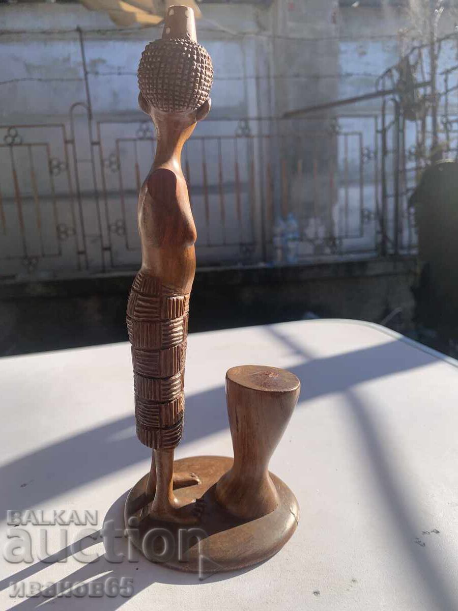 Delivery of wooden figure Delivery of wooden figure