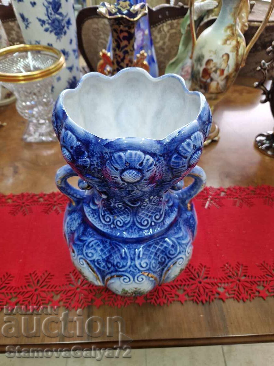 Auction  Great large Italian porcelain vase