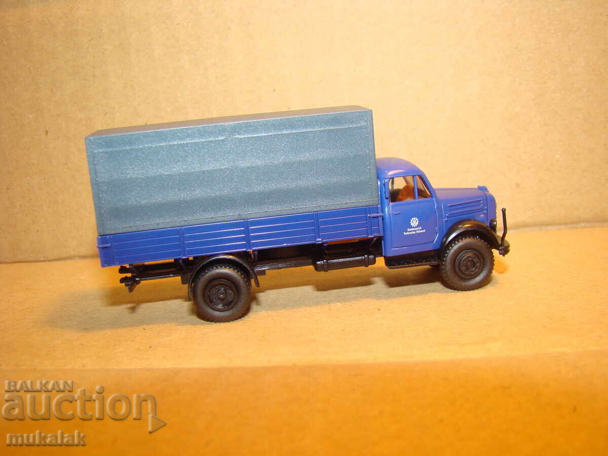 Delivery of BREKINA H0 1/87 BORGWARD TRUCK MODEL TROLLEY TOY Delivery of BREKINA H0 1/87 BORGWARD TRUCK MODEL TROLLEY TOY