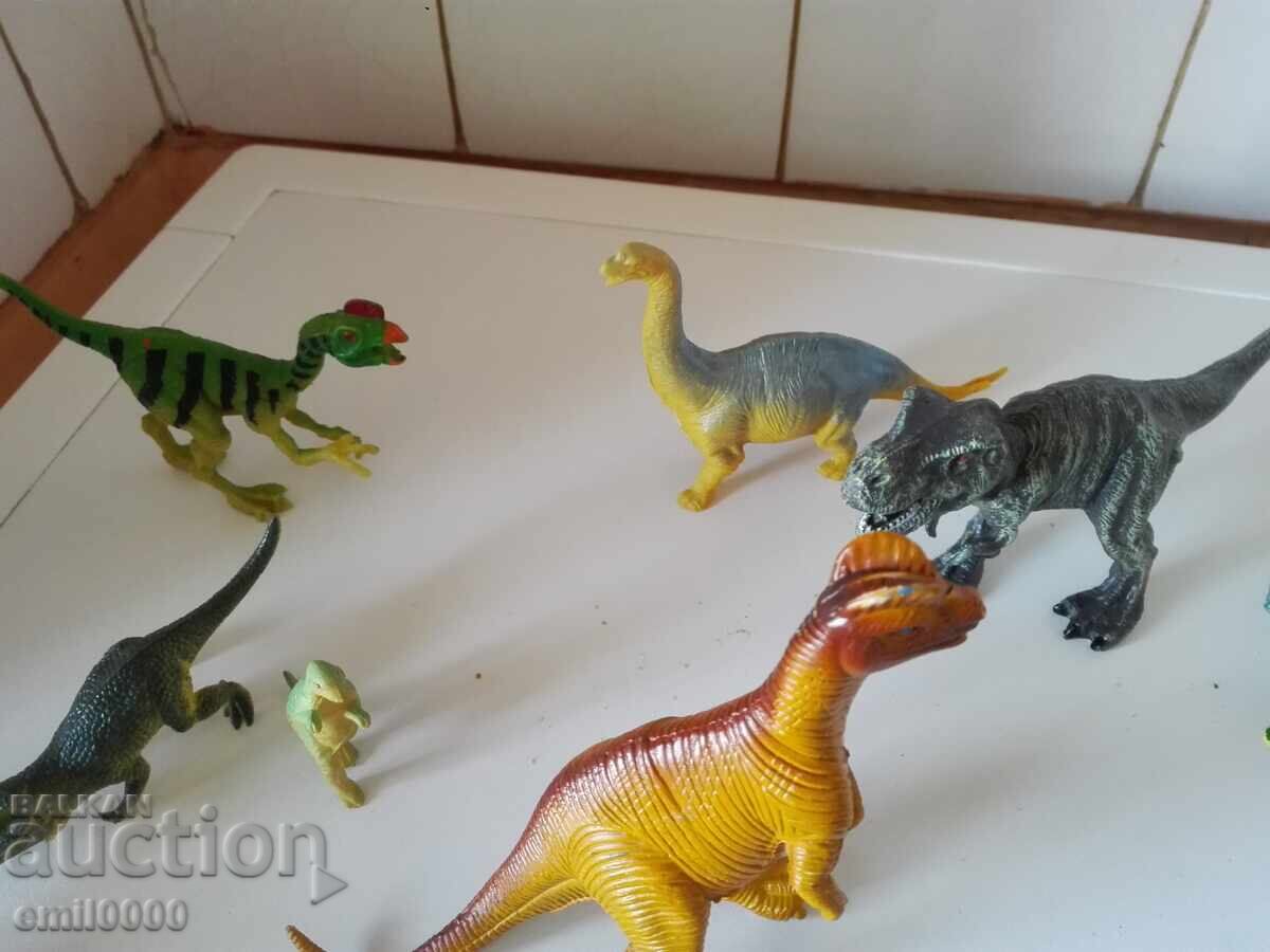Plastic animals Jurassic Park. - 5 Plastic animals Jurassic Park. - 5