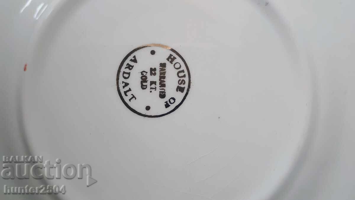 Auction Plate-17 cm, gold decoration Auction Plate-17 cm, gold decoration