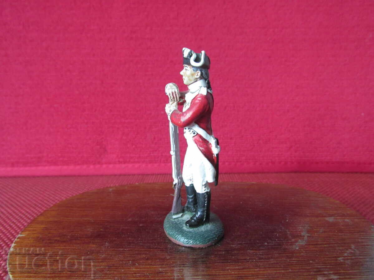 Войник на DelPrado с цена 8.00 лв. | € 4.09 Войник на DelPrado с цена 8.00 лв. | € 4.09