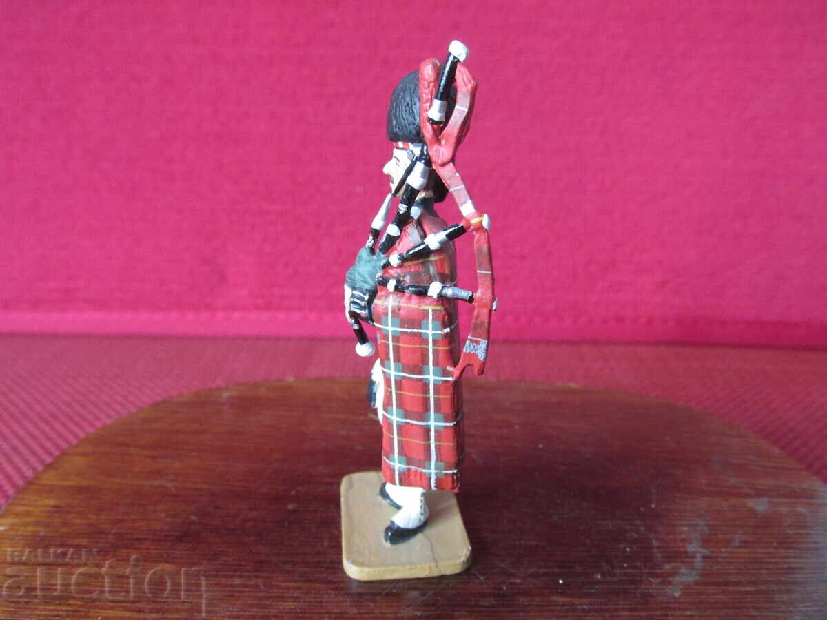 DelPrado Soldier with price 12.00 BGN | € 6.14 DelPrado Soldier with price 12.00 BGN | € 6.14