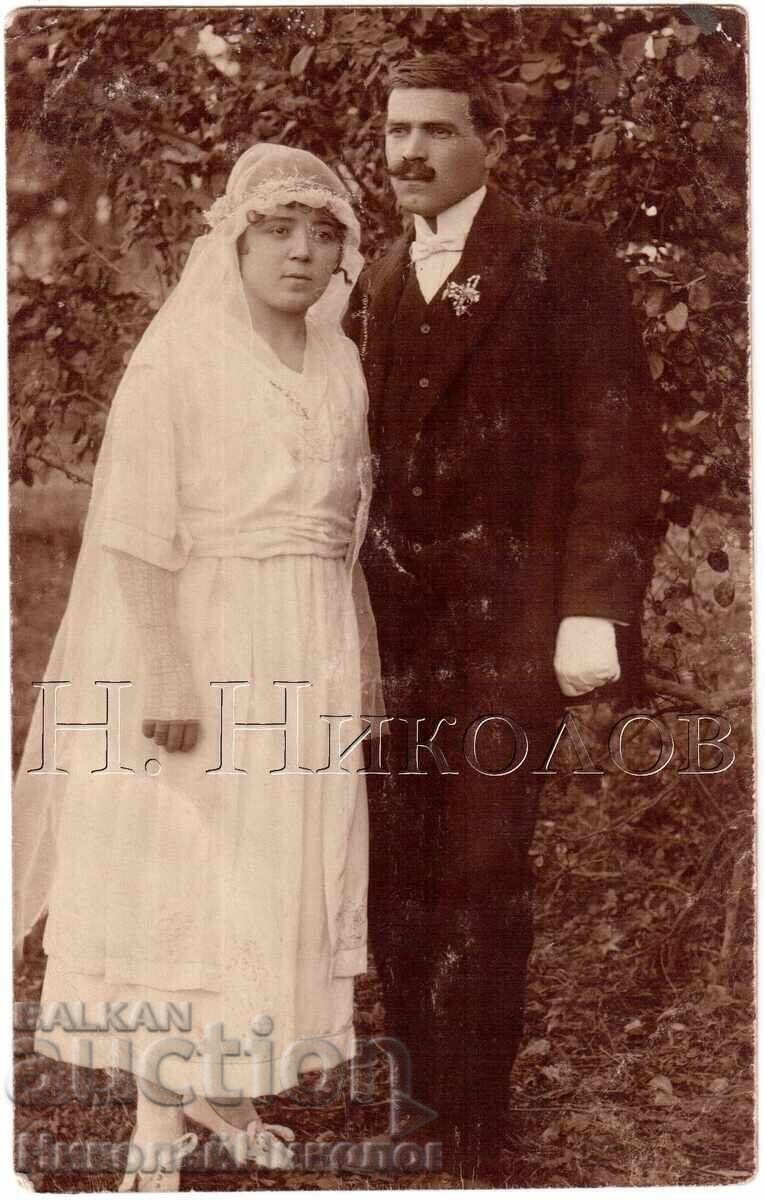 1921 OLD PHOTOGRAPH TATAR PAZARDZHIK COUPLE D286