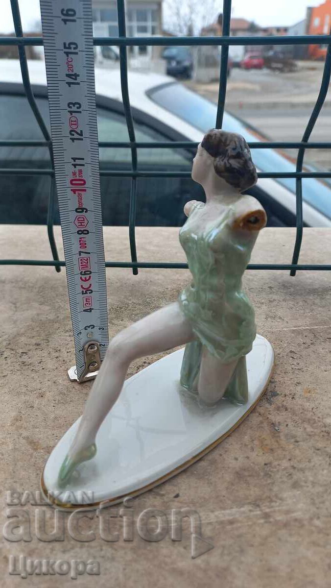 СТАРА БЪЛГАРСКА ПОРЦЕЛАНОВА СТАТУЕТКА БАЛЕРИНА СИП с цена 60.00 лв. | € 30.68 СТАРА БЪЛГАРСКА ПОРЦЕЛАНОВА СТАТУЕТКА БАЛЕРИНА СИП с цена 60.00 лв. | € 30.68