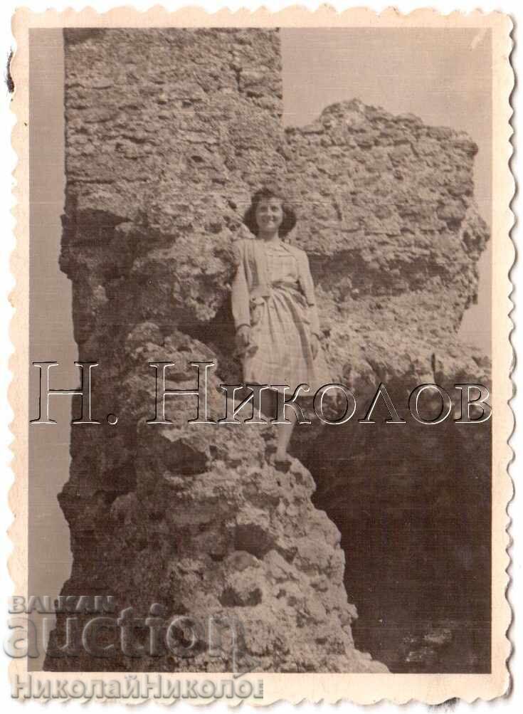 1954 SMALL OLD PHOTOGRAPH OF ORAHOVO ROMAN FORTRESS STONE D303 1954 SMALL OLD PHOTOGRAPH OF ORAHOVO ROMAN FORTRESS STONE D303