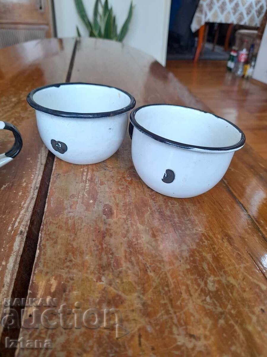 Delivery of Old enameled mug, mugs, cups Delivery of Old enameled mug, mugs, cups