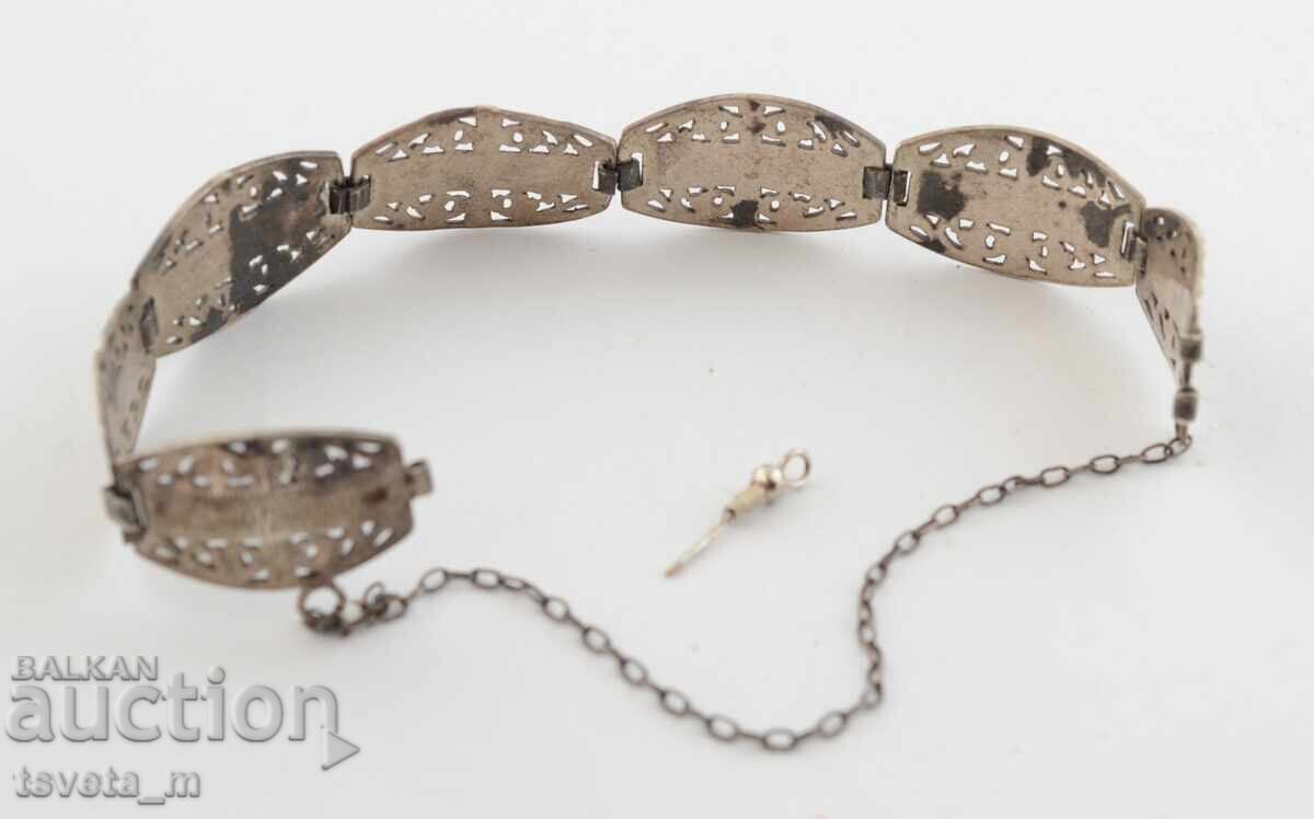 Auction Silver bracelet, openwork, 14.8 g. - Kingdom of Bulgaria Auction Silver bracelet, openwork, 14.8 g. - Kingdom of Bulgaria
