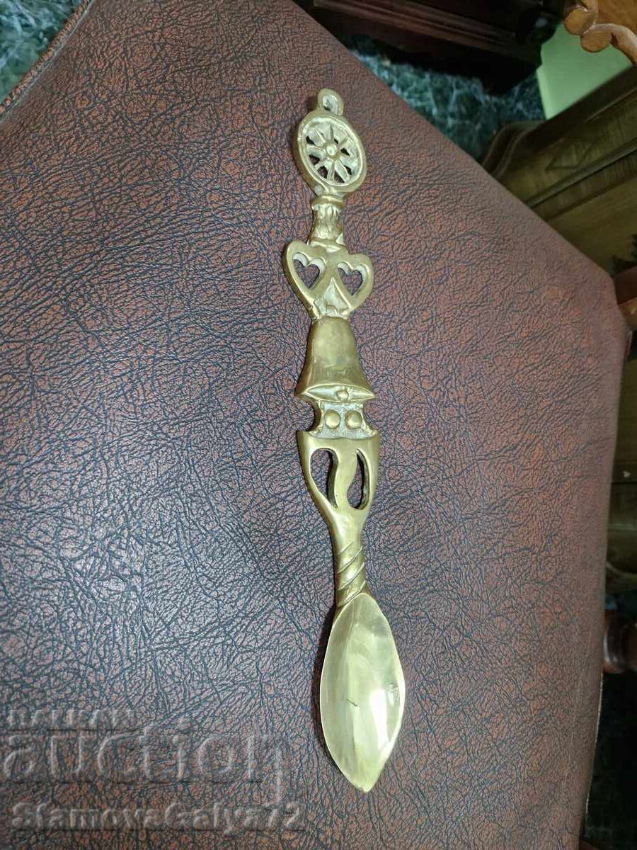 Аукцион Красива голяма антикварна английска бронзова обувалка Аукцион Красива голяма антикварна английска бронзова обувалка