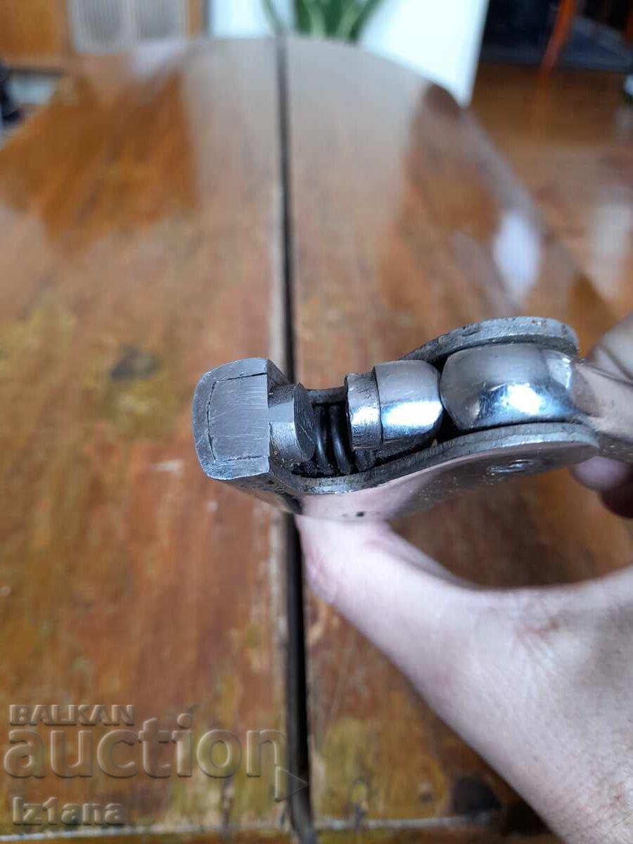 Auction Old sealing pliers Auction Old sealing pliers