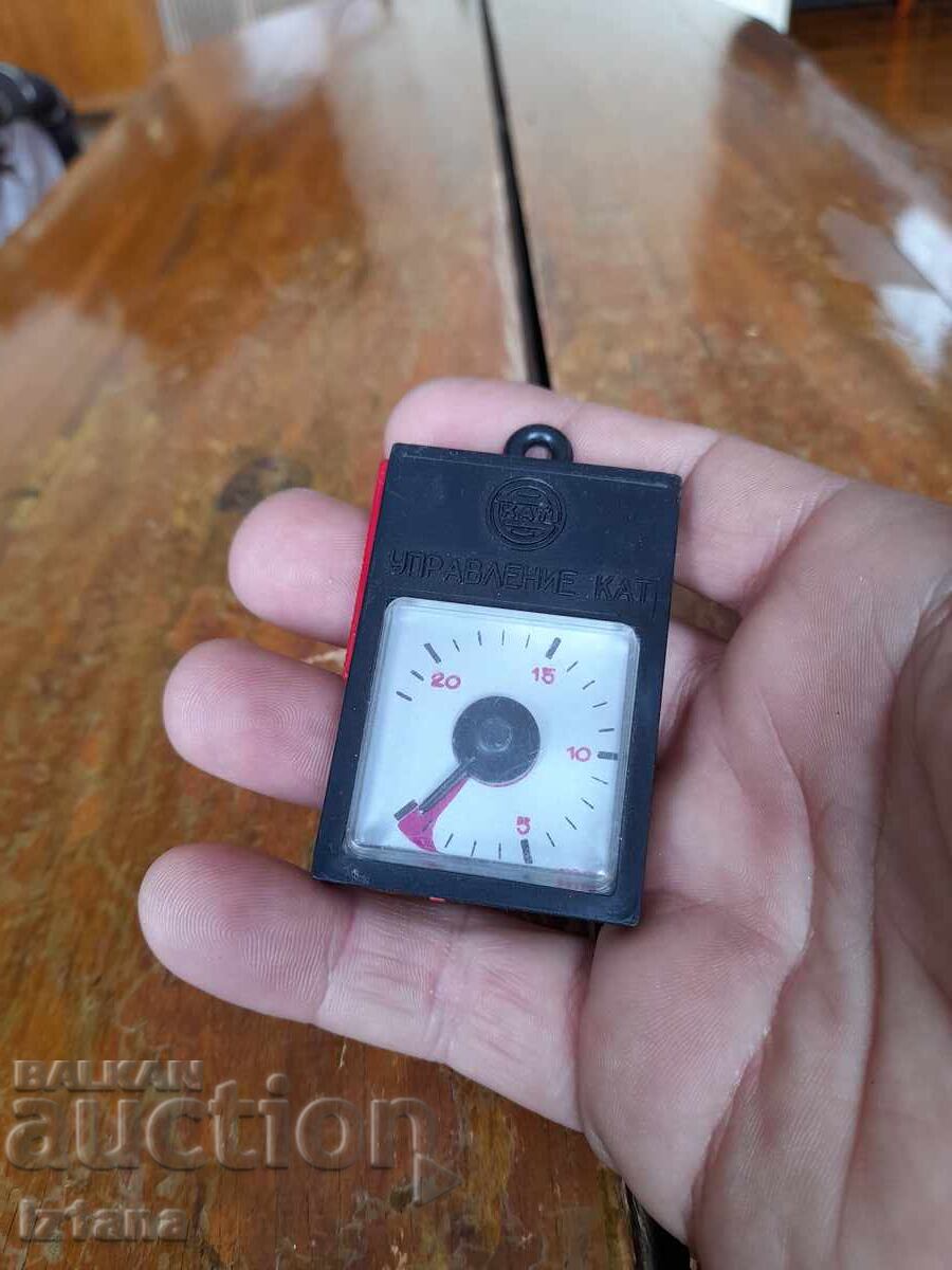 Old souvenir measuring grab, CAT with price 27.00 BGN | € 13.80