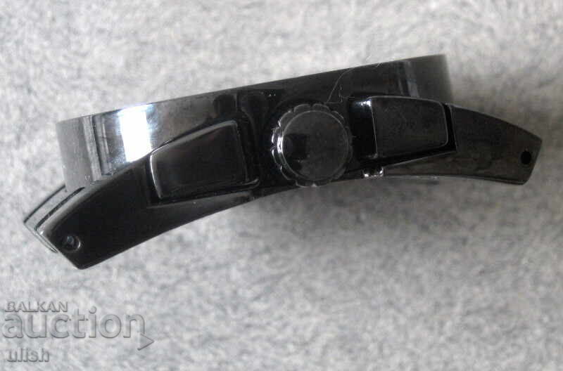 Pulsar Chronograph quartz 100m black new with price 100.00 BGN | € 51.13 Pulsar Chronograph quartz 100m black new with price 100.00 BGN | € 51.13