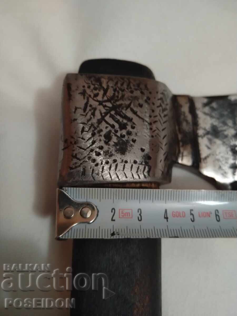 AXE CROSS - 6 AXE CROSS - 6