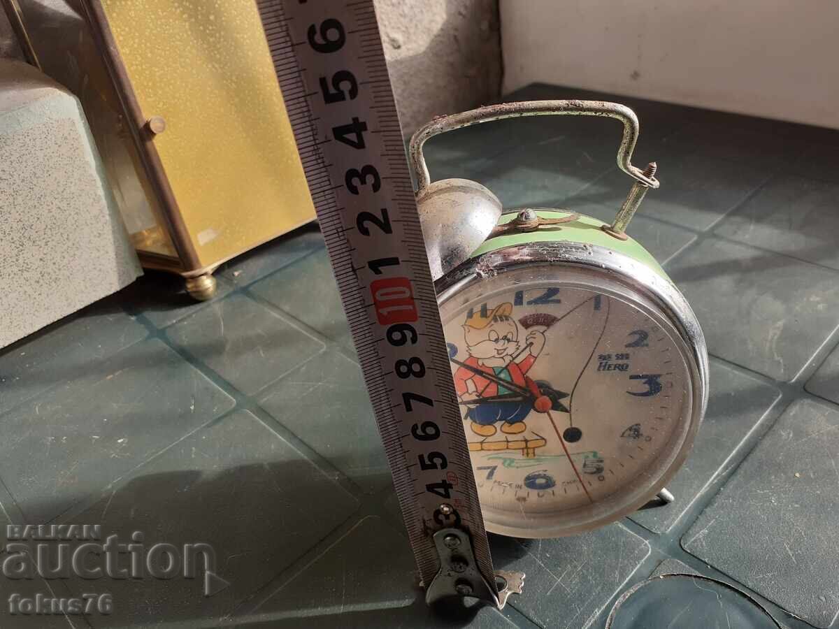 Old animated Chinese alarm clock - 7 Old animated Chinese alarm clock - 7