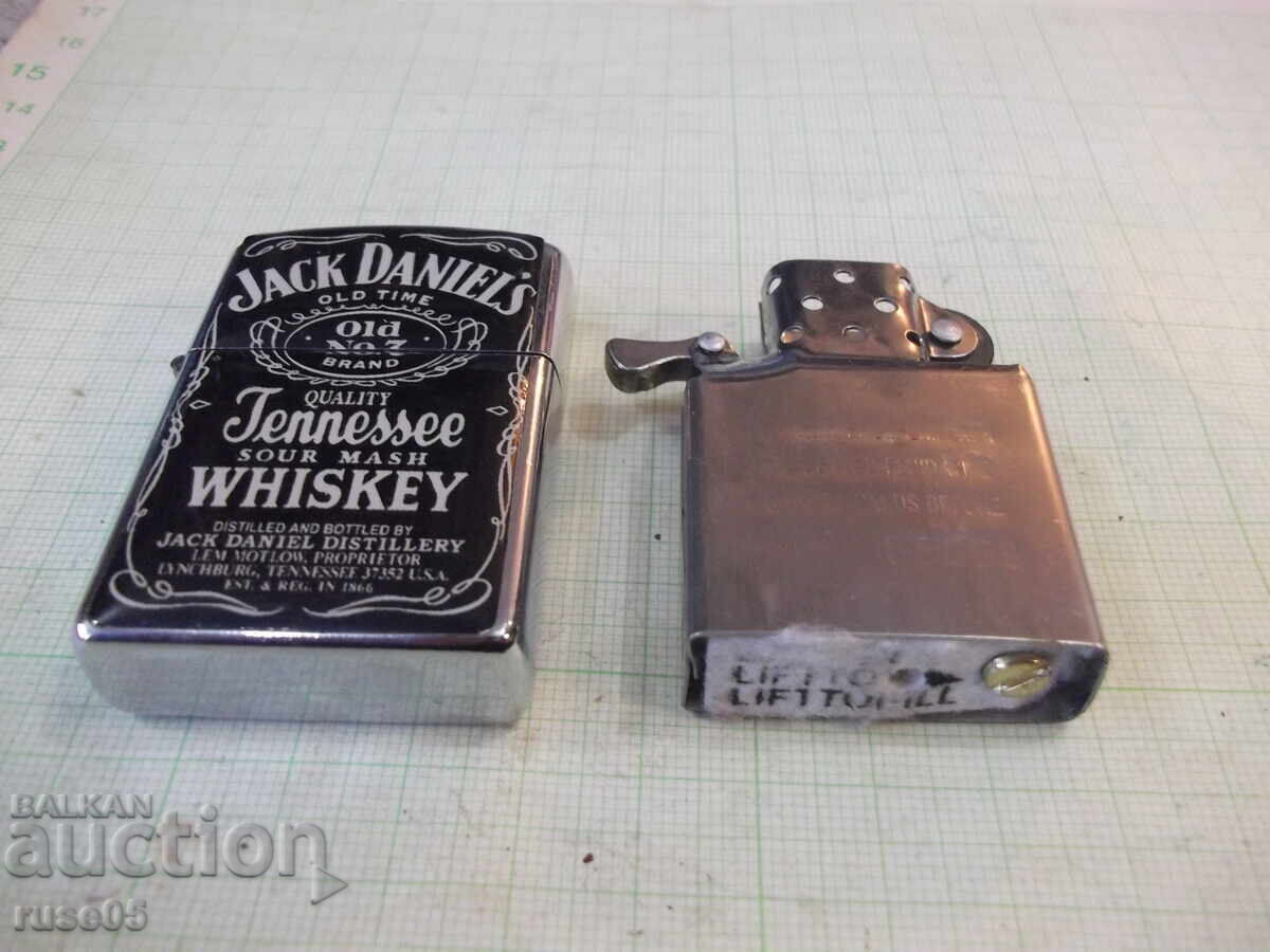 "Jack Daniels" set - lighter and cigarette case - 7 "Jack Daniels" set - lighter and cigarette case - 7