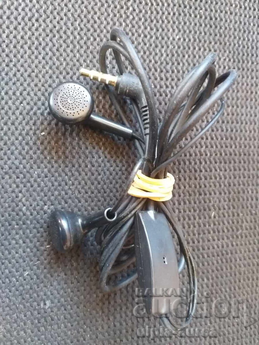 Headphones Headphones