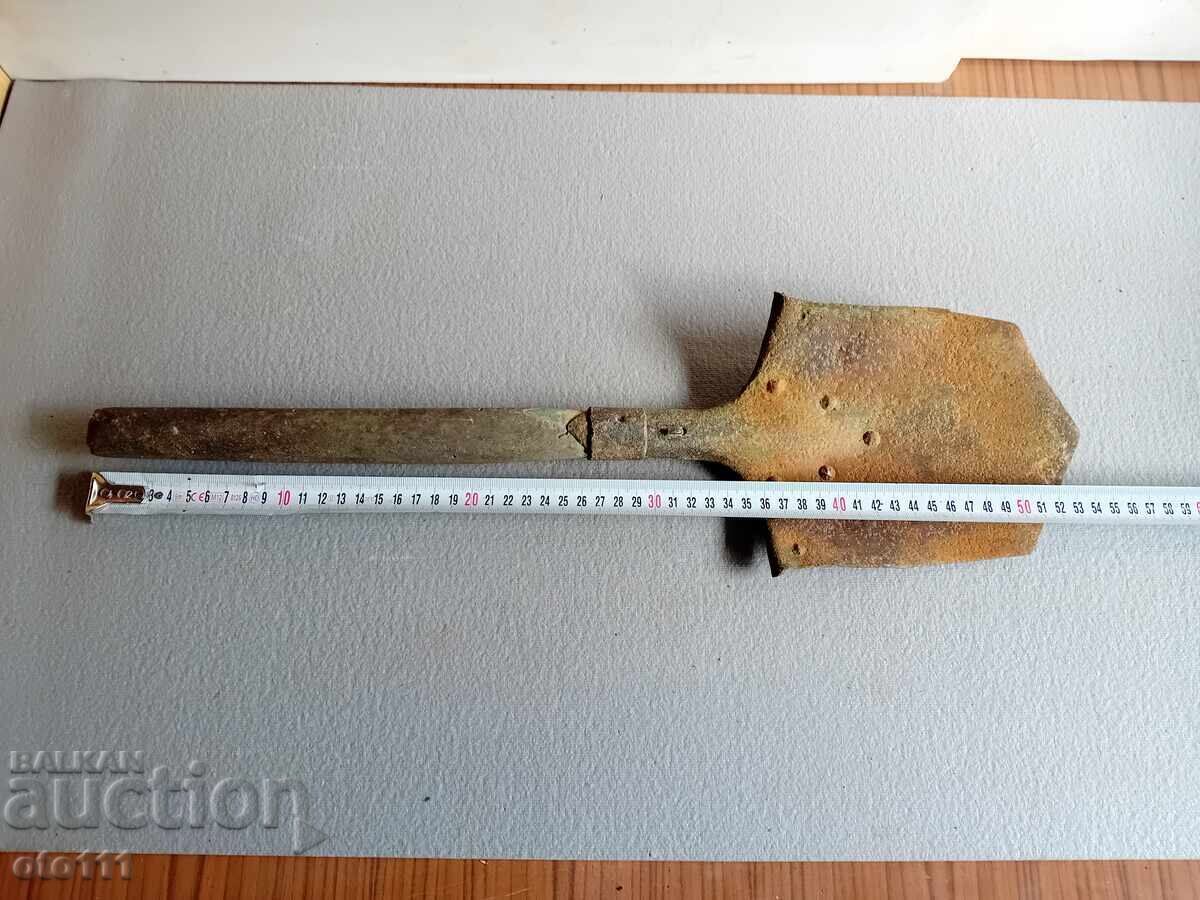 OLD MILITARY SHOVEL -PSV OLD MILITARY SHOVEL -PSV