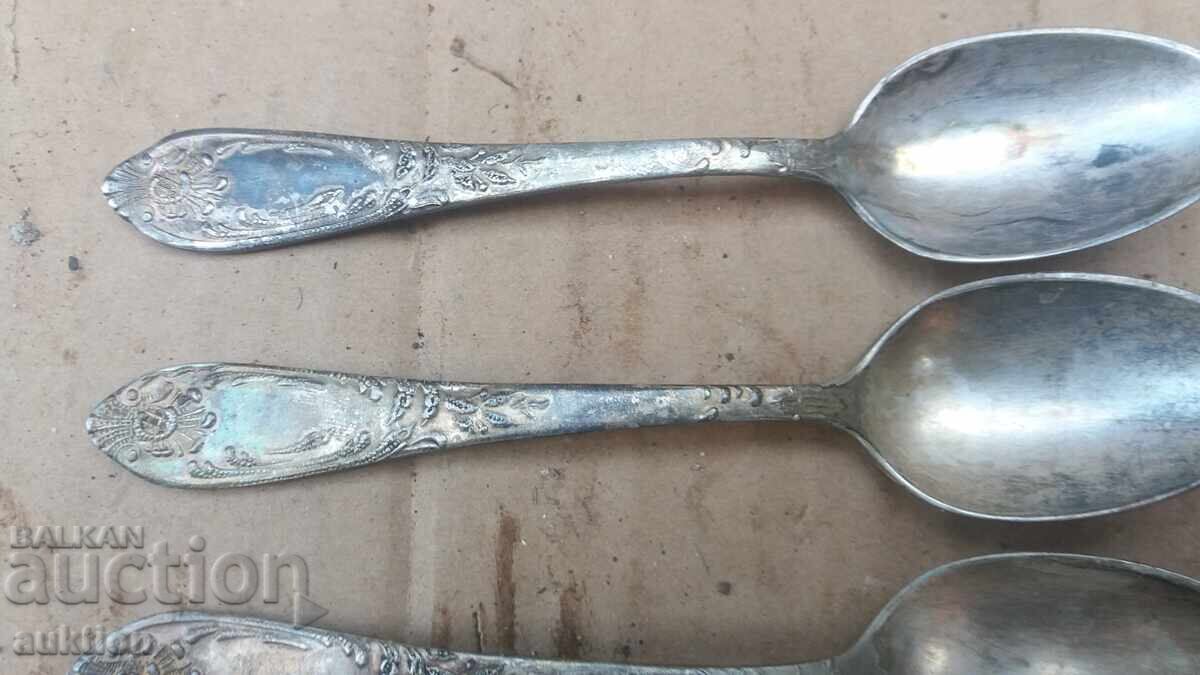 КОМПЛЕКТ ОТ 4 ДЕБЕЛО ПОСРЕБРЕНИ ЛЪЖИЧКИ С МАРКИРОВКА И КУТИЯ - 7 КОМПЛЕКТ ОТ 4 ДЕБЕЛО ПОСРЕБРЕНИ ЛЪЖИЧКИ С МАРКИРОВКА И КУТИЯ - 7