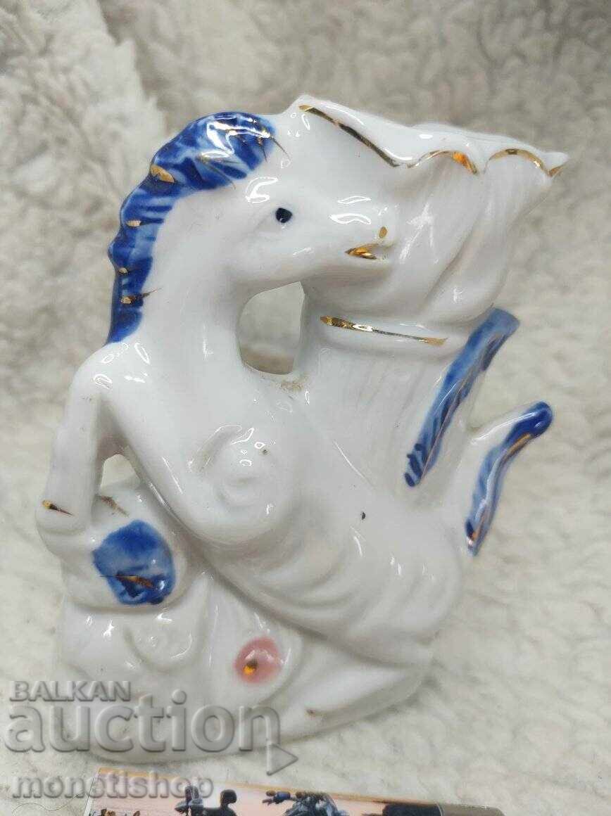 Δημοπρασία Βάζο με άλογο - παλιά πορσελάνη Δημοπρασία Βάζο με άλογο - παλιά πορσελάνη