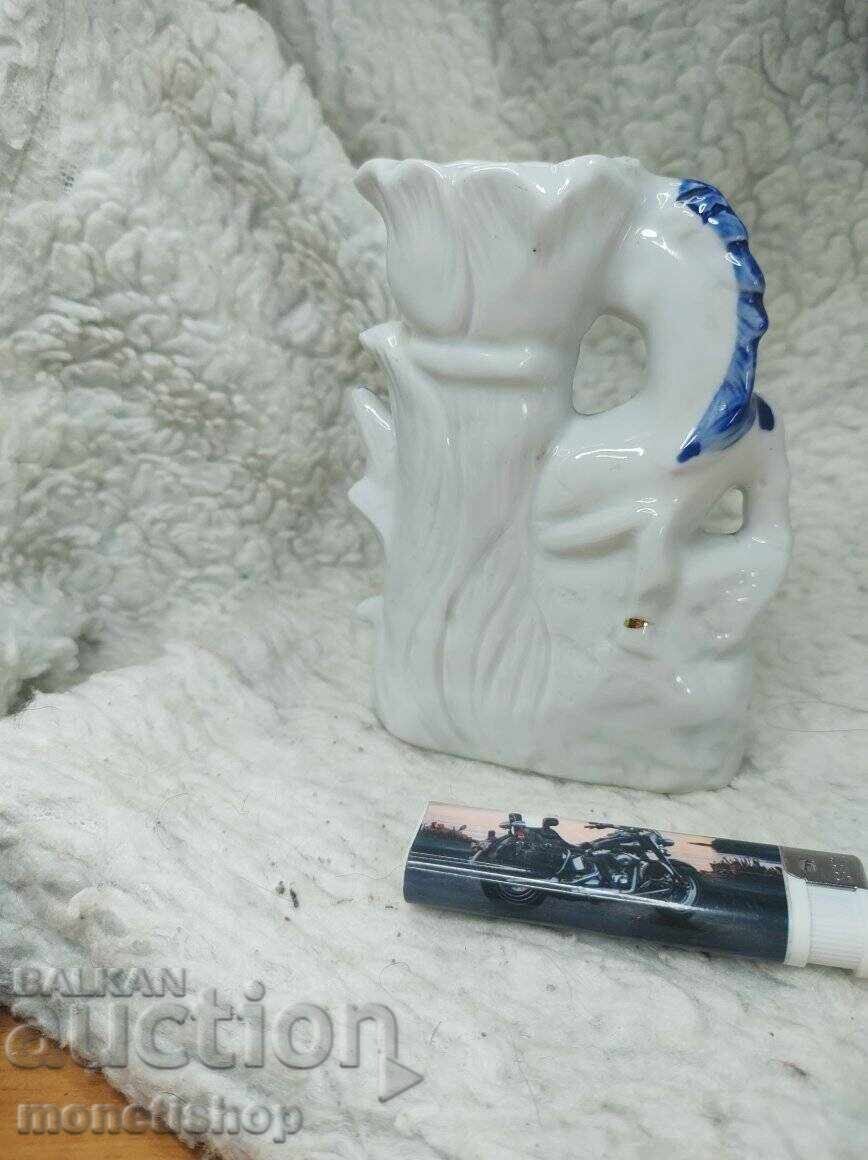 Παράδοση Βάζο με άλογο - παλιά πορσελάνη Παράδοση Βάζο με άλογο - παλιά πορσελάνη