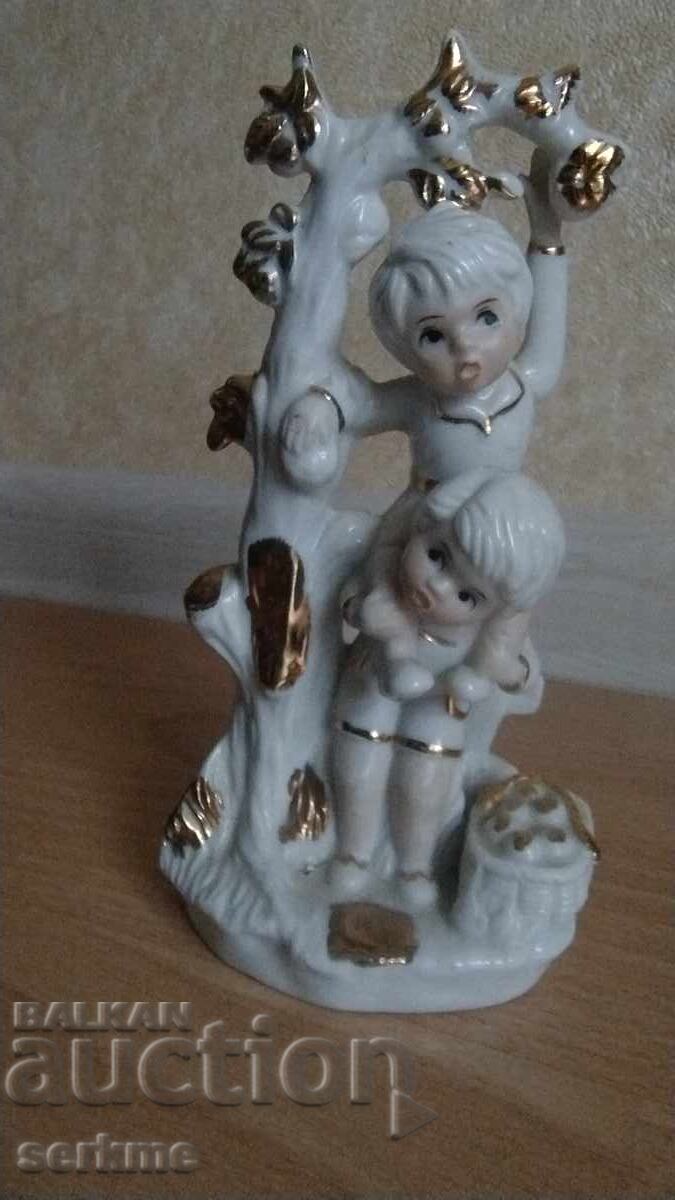 Порцеланова фигура Порцеланова фигура