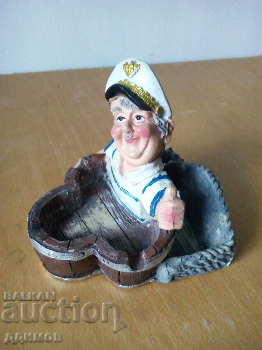 Attractive sailor ashtray - 7 Attractive sailor ashtray - 7