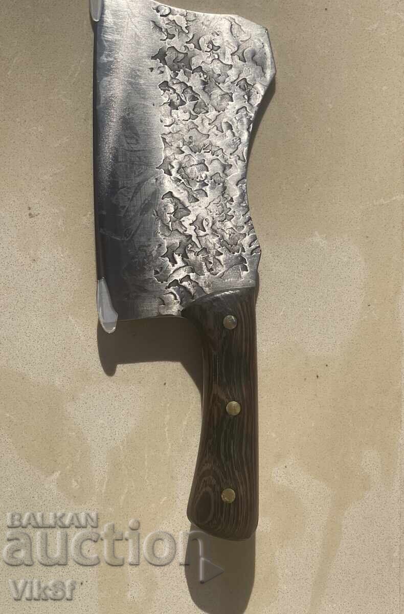Butcher's cleaver CUTLER - 540 GR, 190x280 - FORGED with price 41.50 BGN | € 21.22 Butcher's cleaver CUTLER - 540 GR, 190x280 - FORGED with price 41.50 BGN | € 21.22