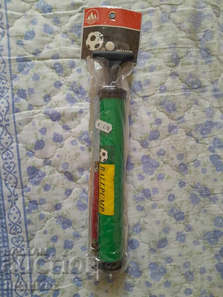 Auction hand ball pump, wheel - 30 cm Auction hand ball pump, wheel - 30 cm