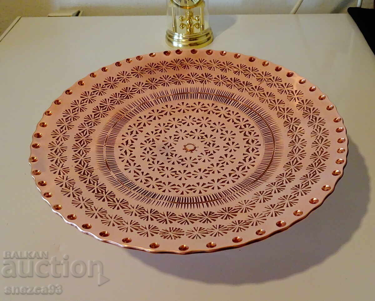 Auction  Copper fruit bowl 2 kg., copper cake tray