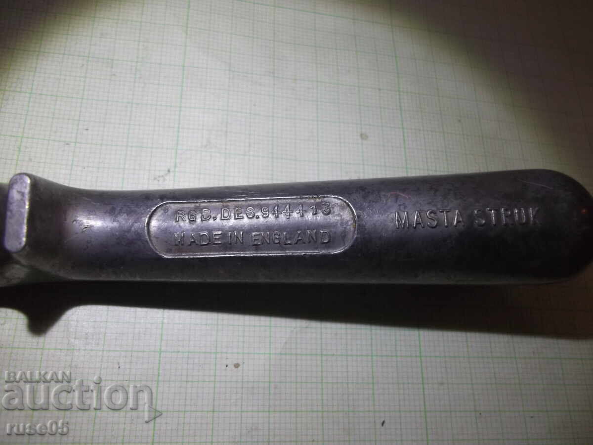 Delivery of Garden shovel English Delivery of Garden shovel English