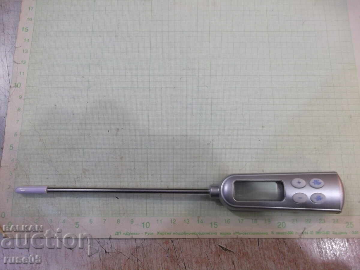 Thermometer for food and liquids working Thermometer for food and liquids working