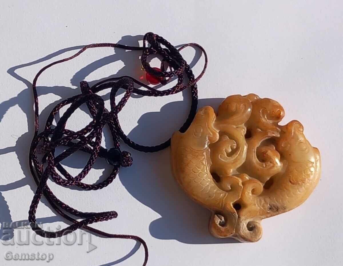 Auction  202.90 pcs natural jade fish amulet