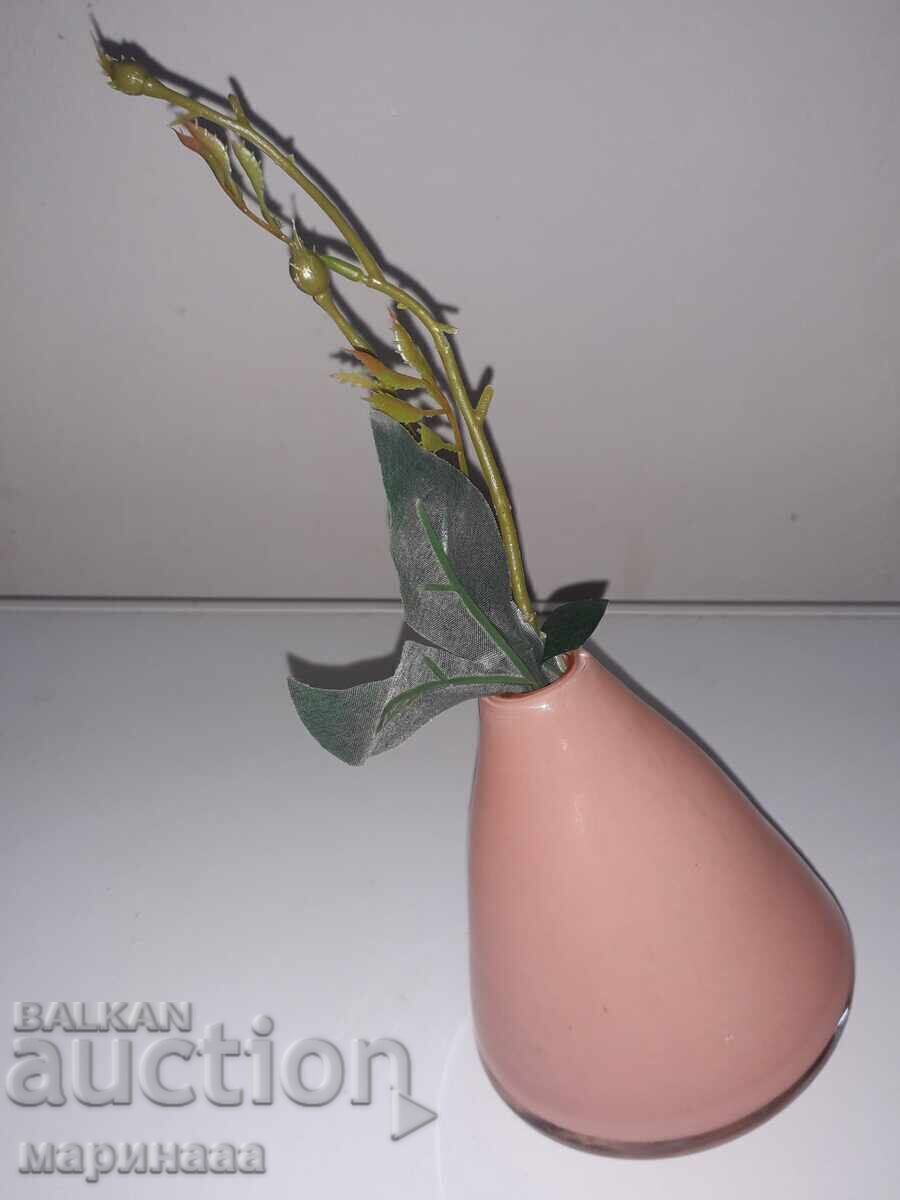 Auction ART DESIGN. VASE-SHAWK. GLASS Auction ART DESIGN. VASE-SHAWK. GLASS