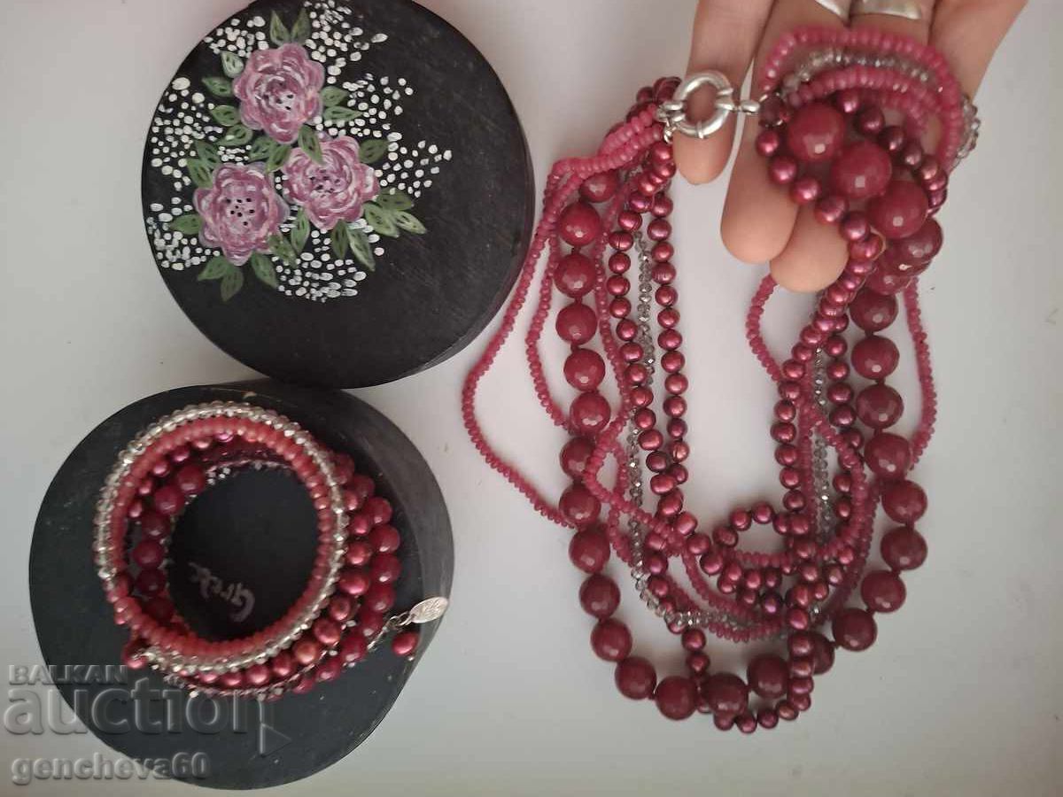 Brățară și colier avtorski din rubine nat., perle, cristale, argint cu preț € 250.00 | 488.96 BGN