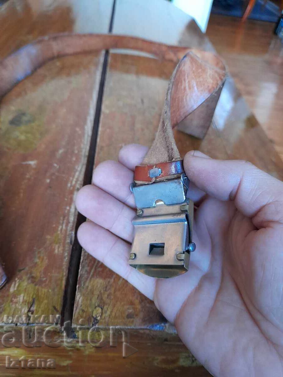 Δημοπρασία Παλιά δερμάτινη ζώνη Δημοπρασία Παλιά δερμάτινη ζώνη