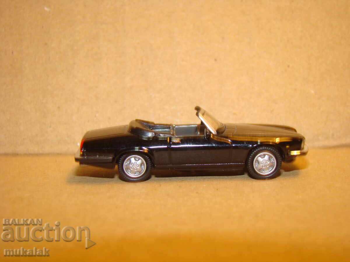 Auction  1:87 H0 SCHUCO JAGUAR TRUCK MODEL TOY