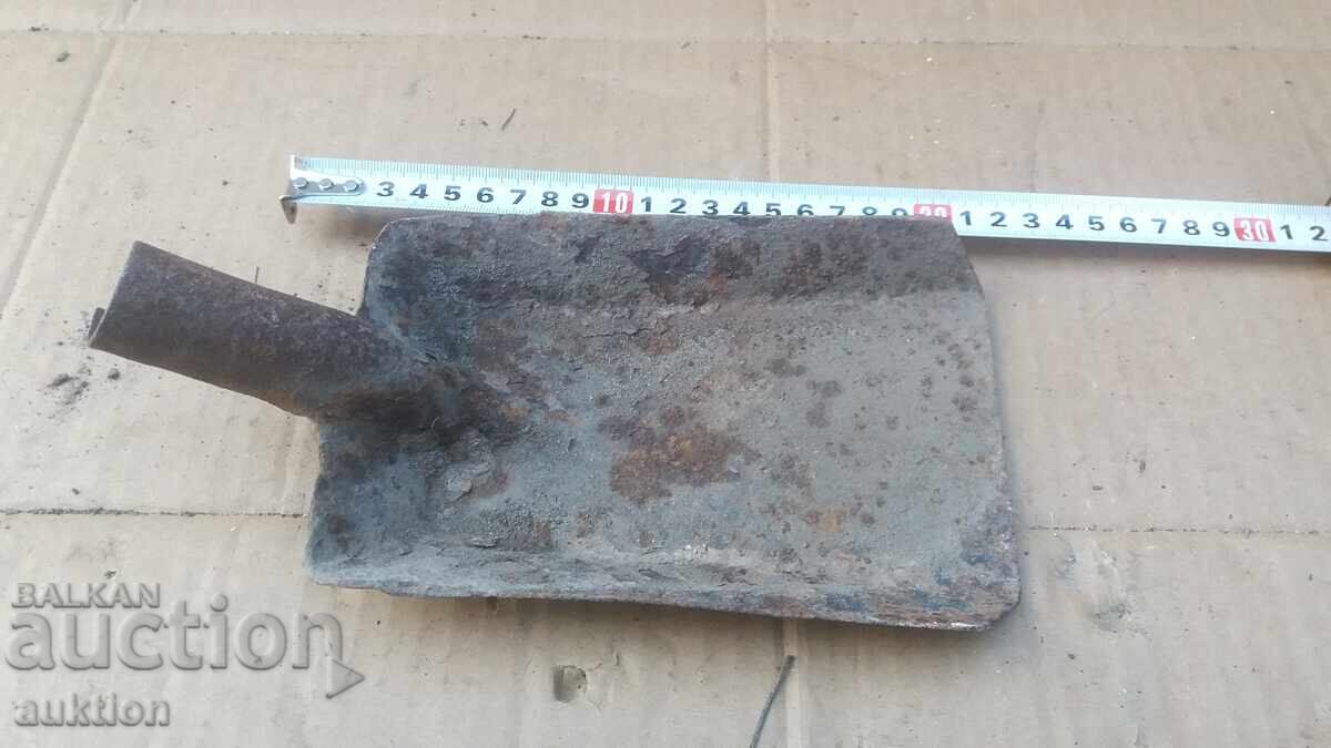 OLD SOLID METAL STOVE SHOVEL - SOC. with price 4.99 BGN | € 2.55 OLD SOLID METAL STOVE SHOVEL - SOC. with price 4.99 BGN | € 2.55